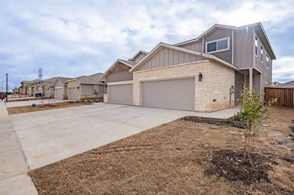 640 Wheatfield Drive Venus, TX 76084