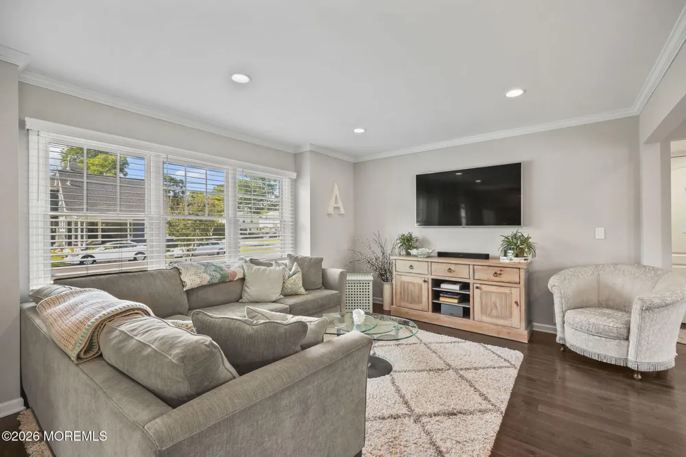 1201 Tuxedo Place Spring Lake Heights, NJ 07762