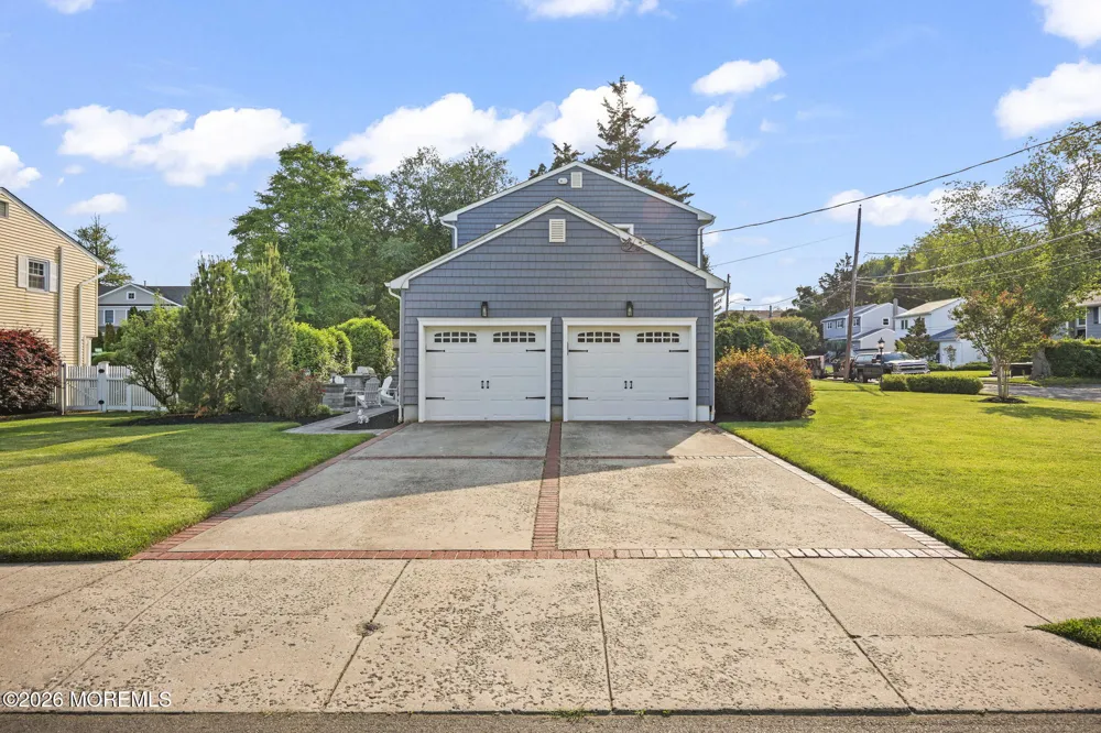 1201 Tuxedo Place Spring Lake Heights, NJ 07762