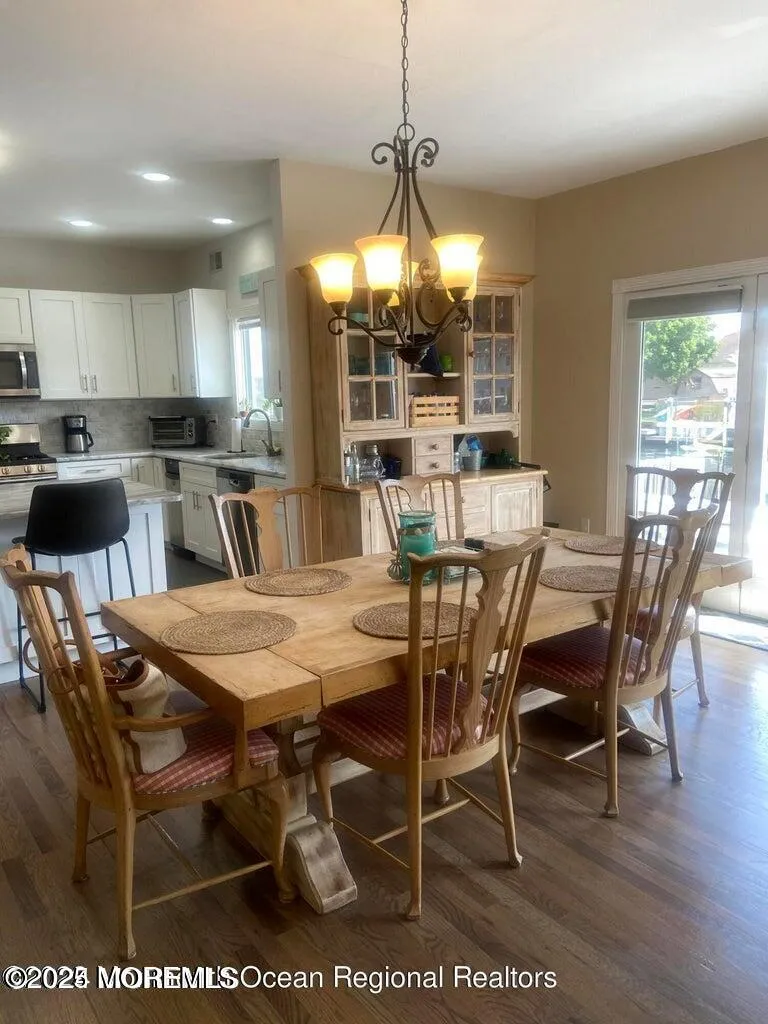 1712 Rue Mirador Point Pleasant, NJ 08742