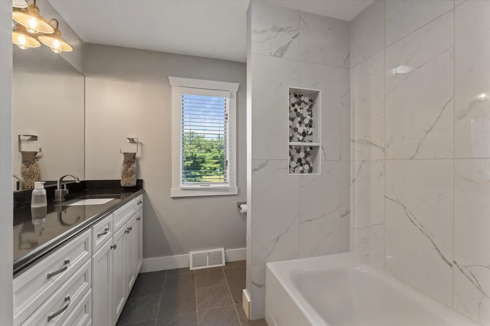 3255 Yankee Street Howard Township, MI 49120
