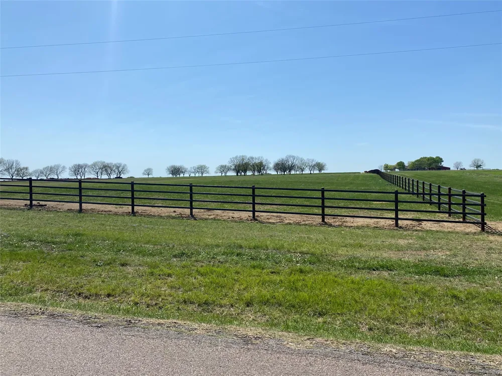 2300 Kacy Way Van Alstyne, TX 75495