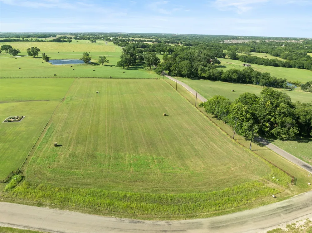 2300 Kacy Way Van Alstyne, TX 75495