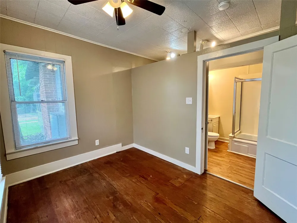 1002 Gregg Street #CB Denton, TX 76201