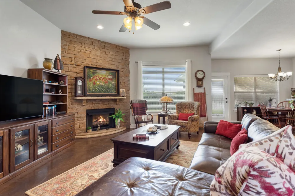 1505 Lucy Circle Lindale, TX 75771