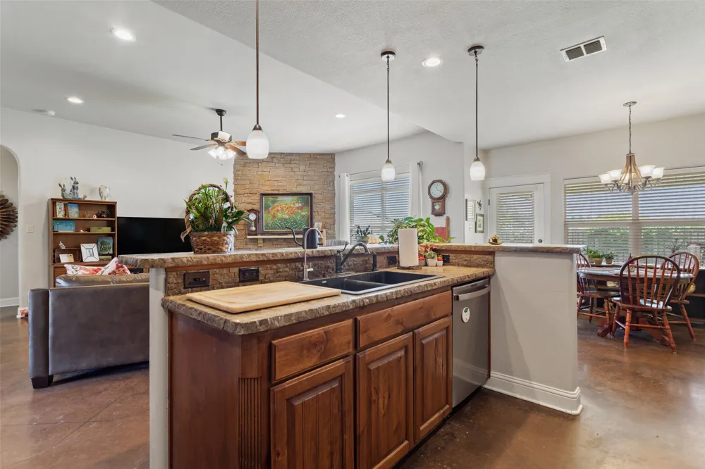 1505 Lucy Circle Lindale, TX 75771