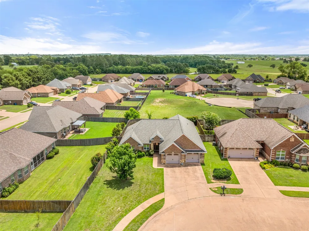 1505 Lucy Circle Lindale, TX 75771