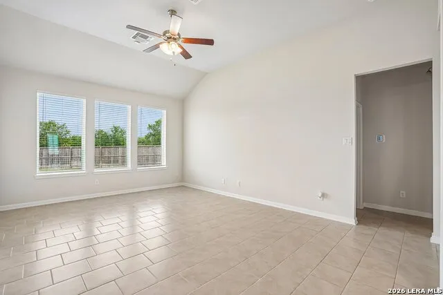 5126 Garden Marion, TX 78124