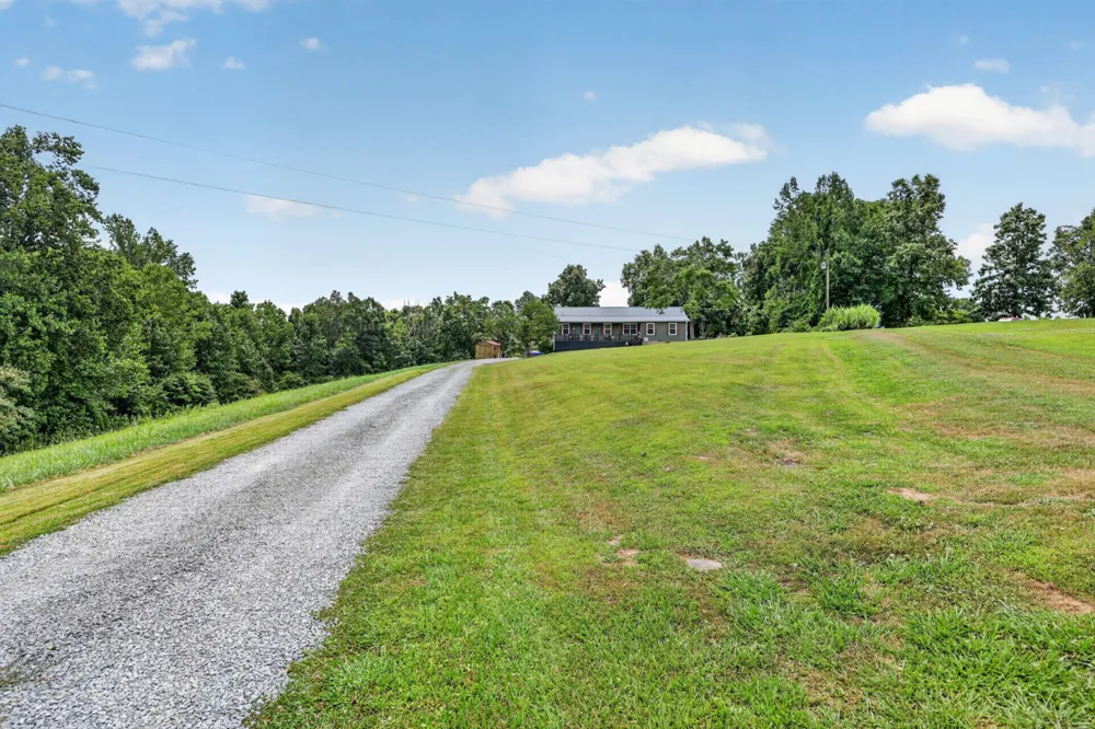 2237 Cold Springs Rd Lafayette, TN 37083