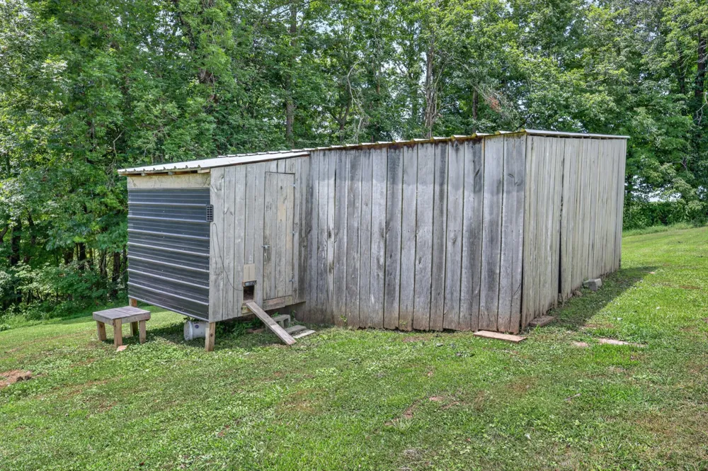 2237 Cold Springs Rd Lafayette, TN 37083