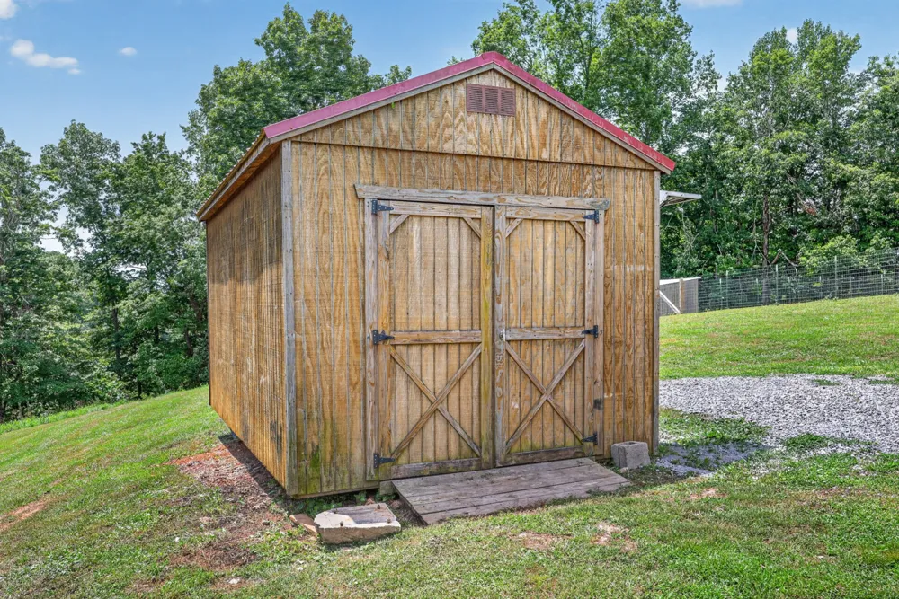 2237 Cold Springs Rd Lafayette, TN 37083