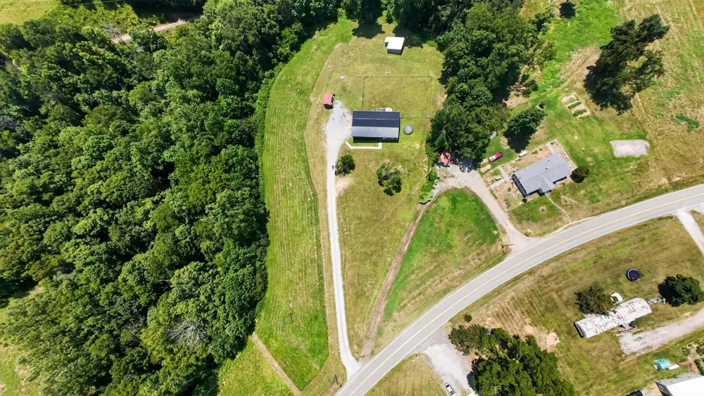 2237 Cold Springs Rd Lafayette, TN 37083