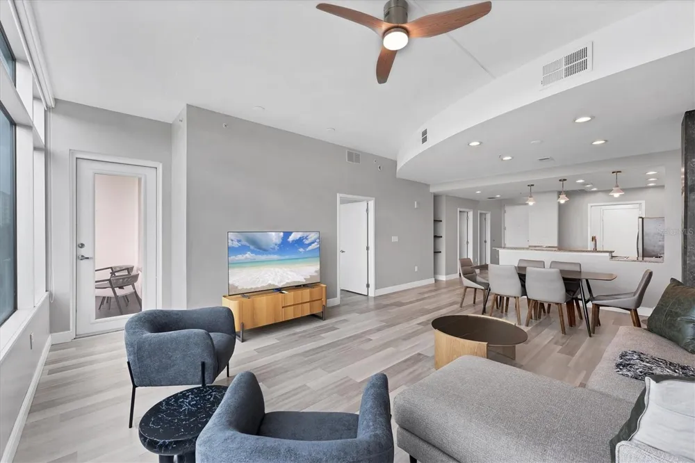 525 E JACKSON STREET #705 Orlando, FL 32801