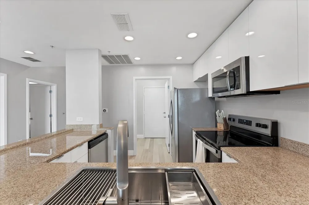525 E JACKSON STREET #705 Orlando, FL 32801