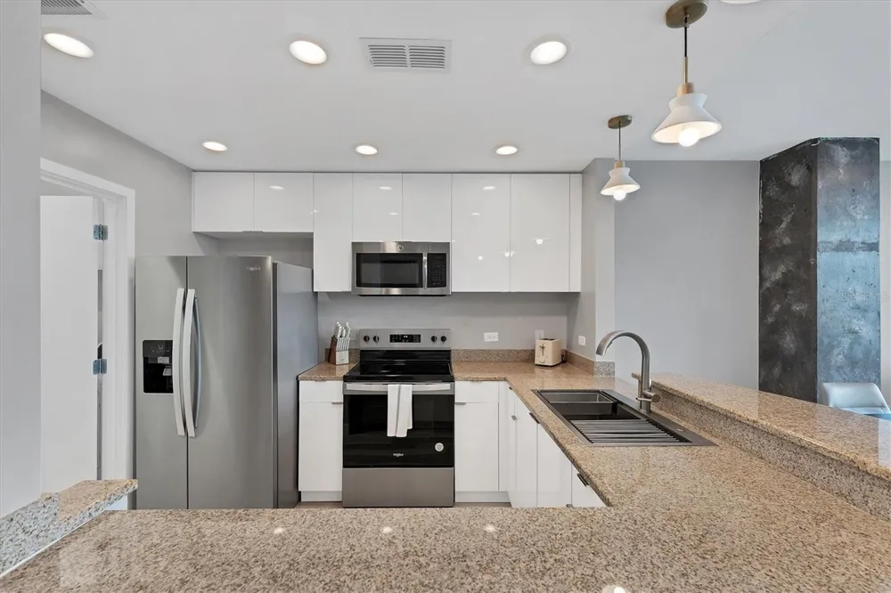 525 E JACKSON STREET #705 Orlando, FL 32801