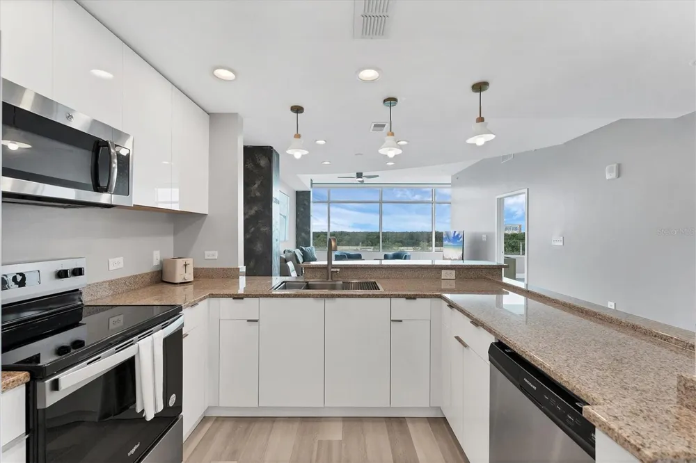 525 E JACKSON STREET #705 Orlando, FL 32801