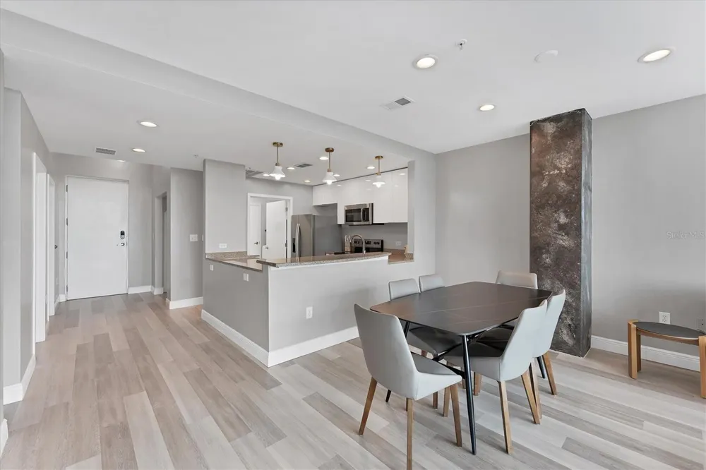 525 E JACKSON STREET #705 Orlando, FL 32801