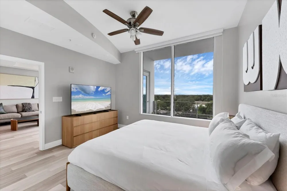 525 E JACKSON STREET #705 Orlando, FL 32801