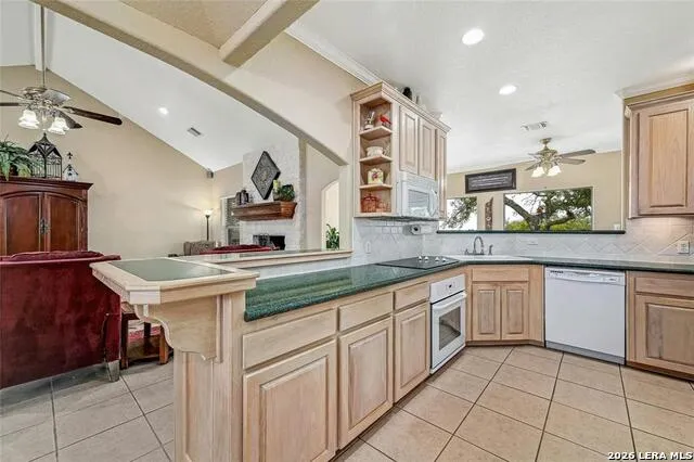 1370 SUNSET VW Fischer, TX 78623