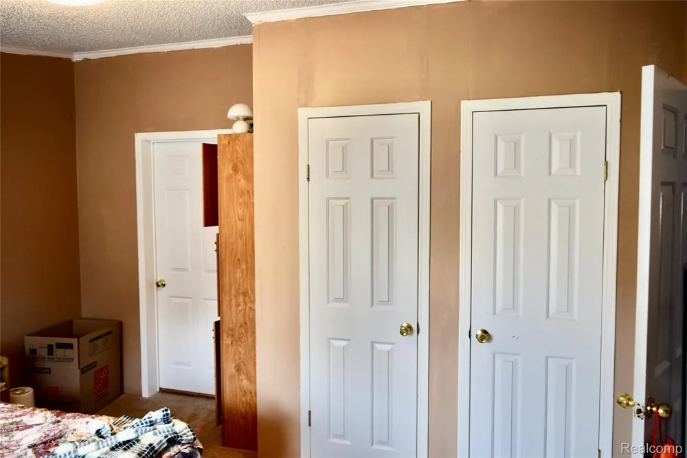 2140 S Dye Road Flint Charter Township, MI 48532
