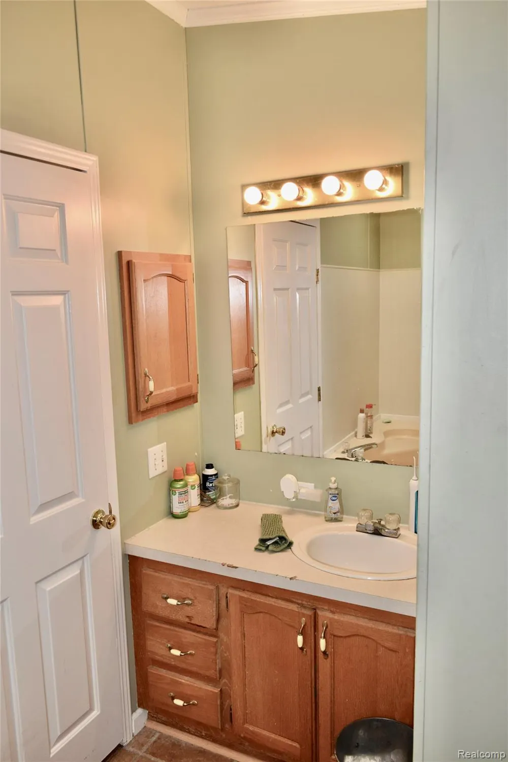 2140 S Dye Road Flint Charter Township, MI 48532