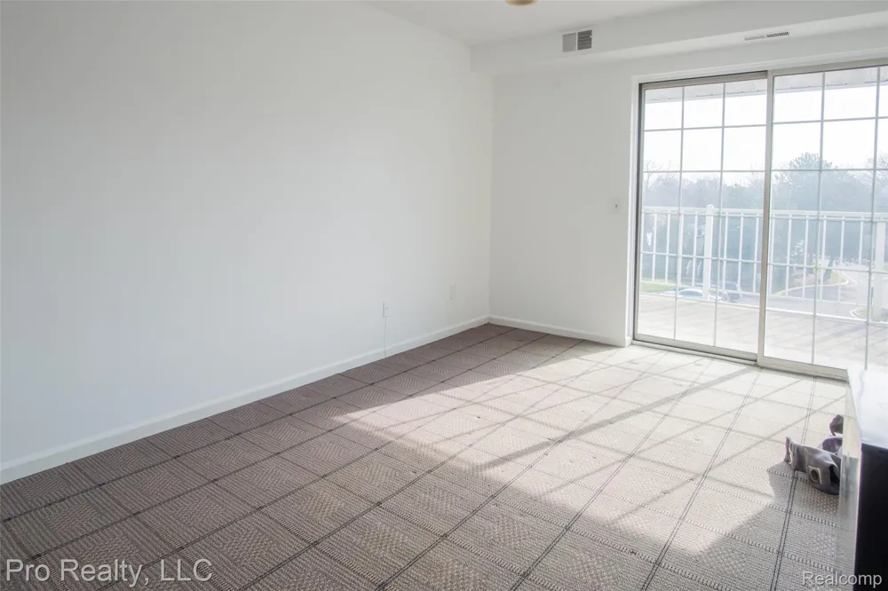 3559 Port Cove Drive Waterford Charter Township, MI 48328