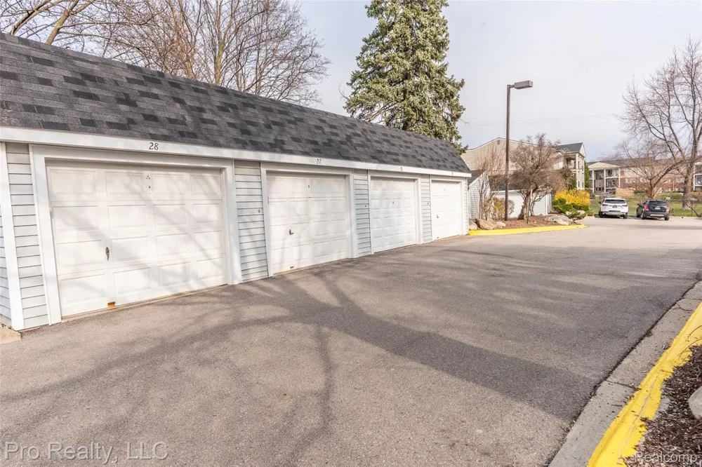 3559 Port Cove Drive Waterford Charter Township, MI 48328