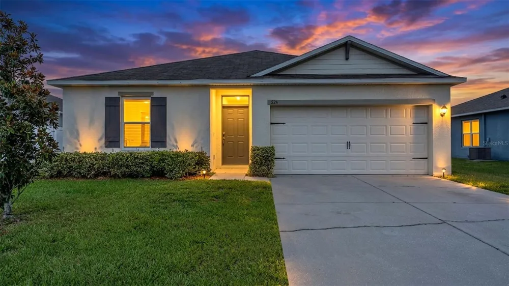 524 BURNHAM CIRCLE Auburndale, FL 33823
