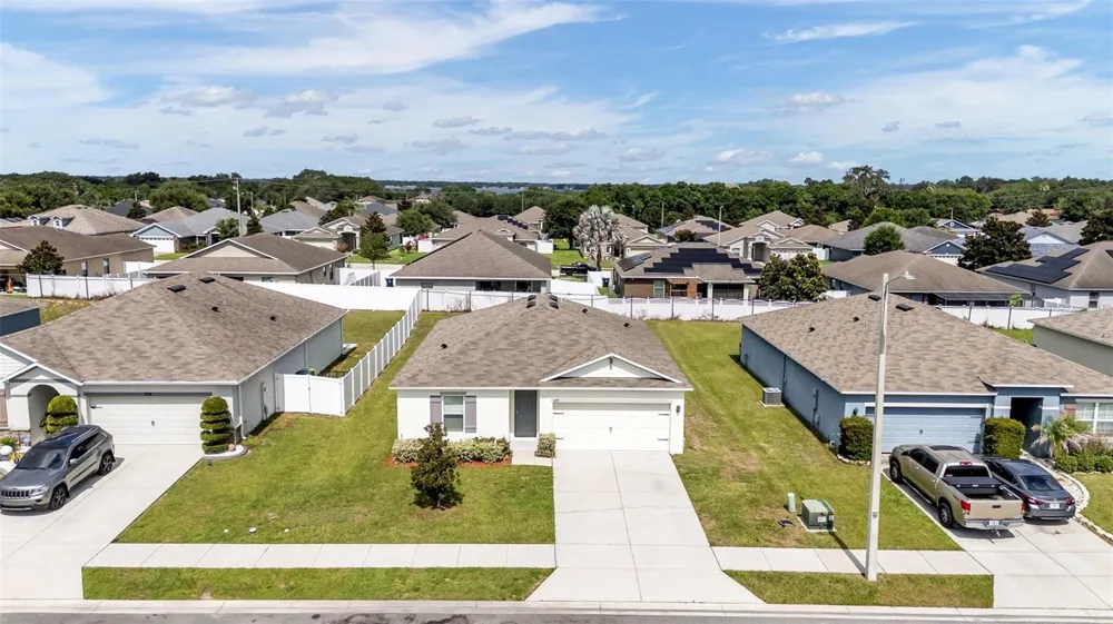 524 BURNHAM CIRCLE Auburndale, FL 33823