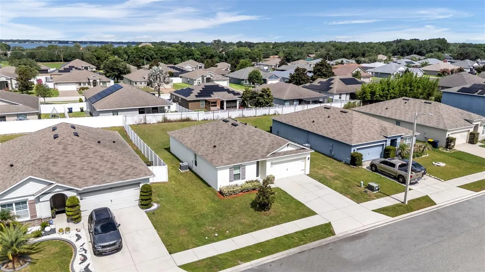 524 BURNHAM CIRCLE Auburndale, FL 33823