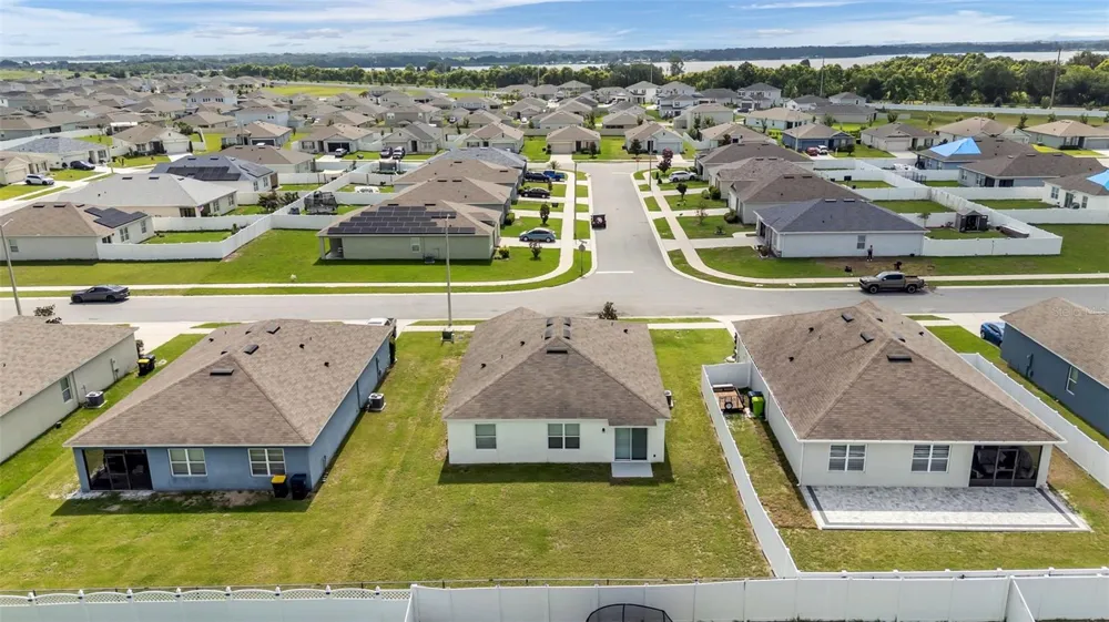524 BURNHAM CIRCLE Auburndale, FL 33823
