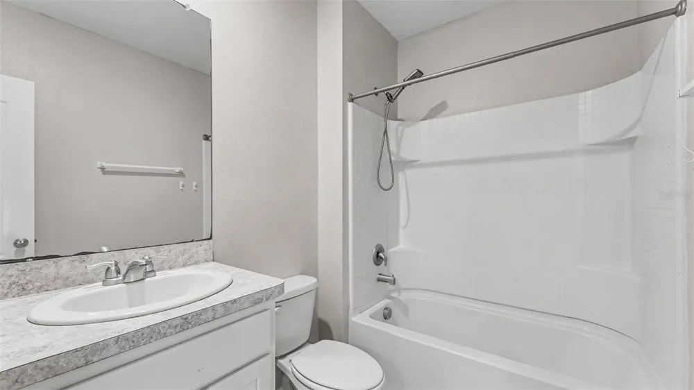 524 BURNHAM CIRCLE Auburndale, FL 33823