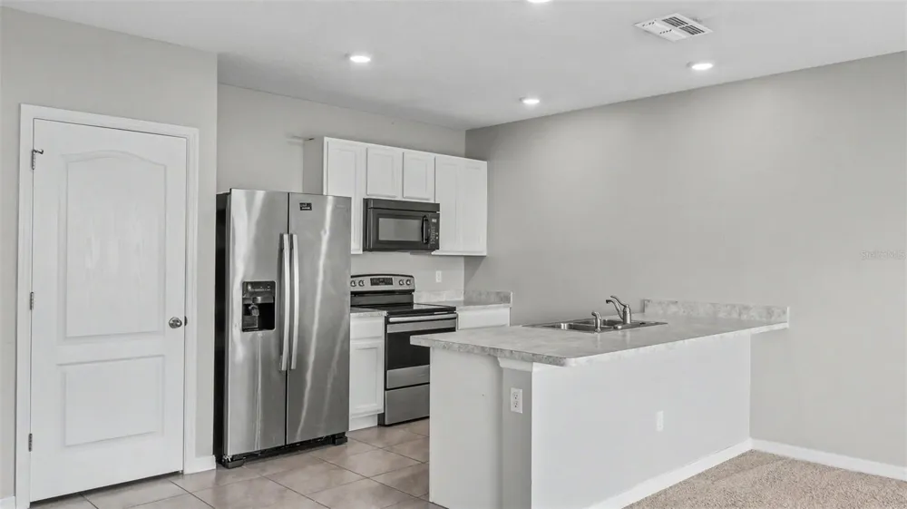 524 BURNHAM CIRCLE Auburndale, FL 33823