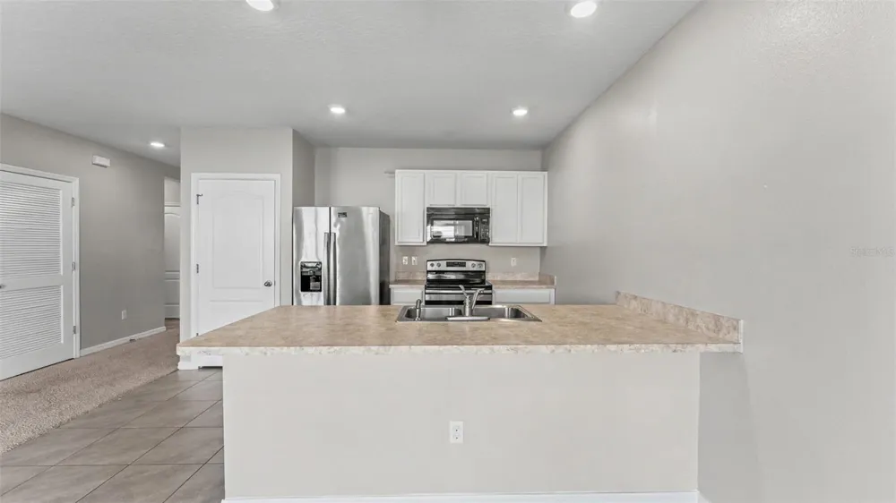 524 BURNHAM CIRCLE Auburndale, FL 33823
