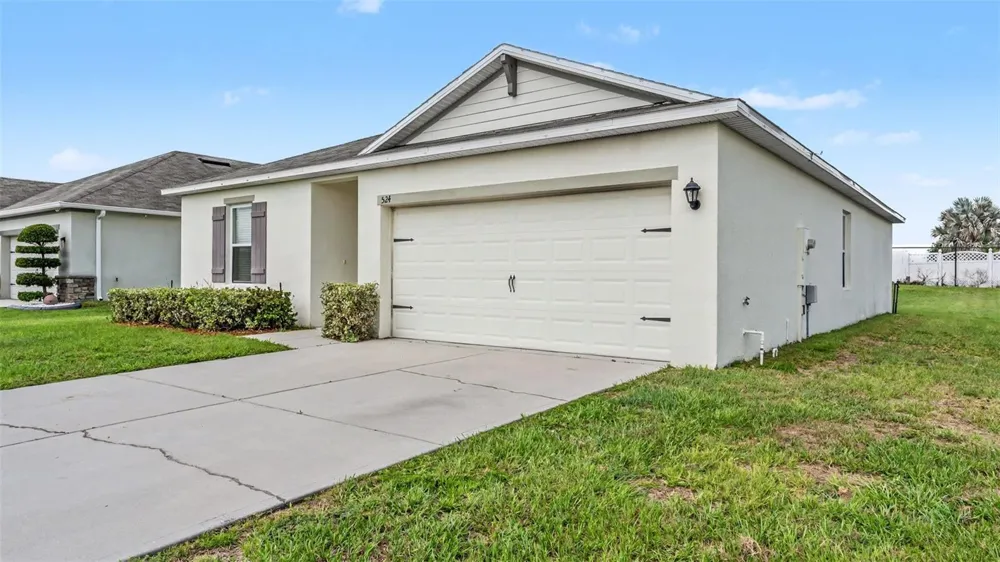 524 BURNHAM CIRCLE Auburndale, FL 33823