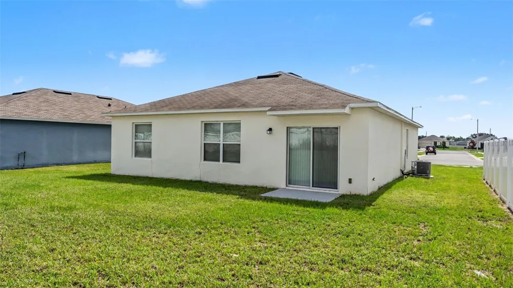 524 BURNHAM CIRCLE Auburndale, FL 33823