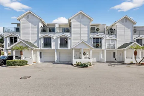 320 ISLAND WAY #603