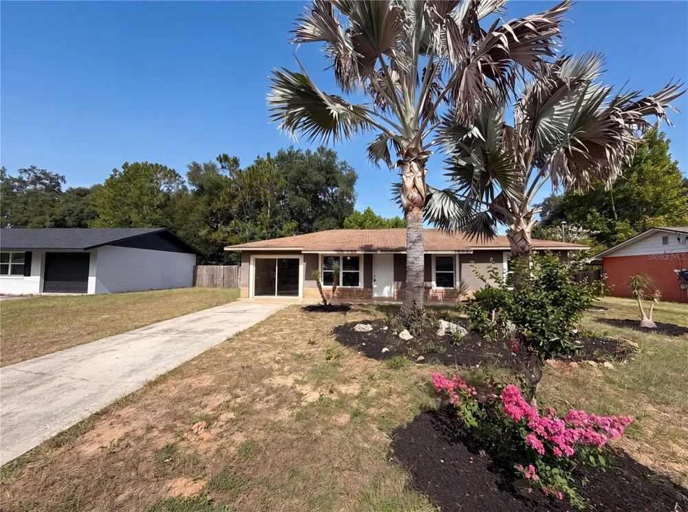 505 OAK DRIVE Tavares, FL 32778