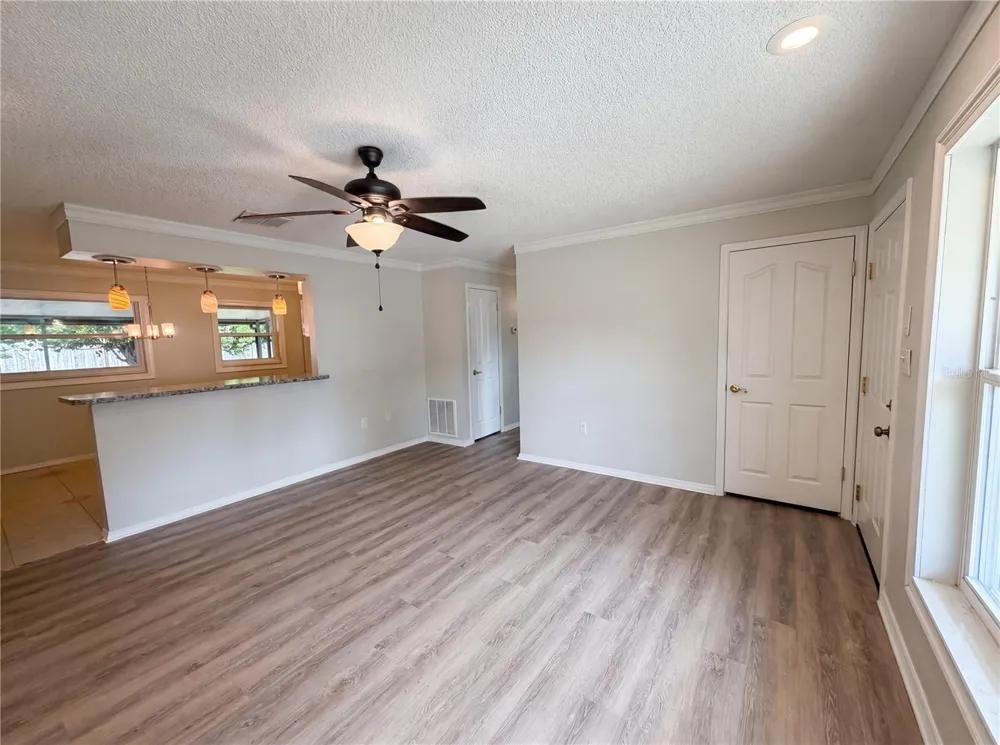 505 OAK DRIVE Tavares, FL 32778