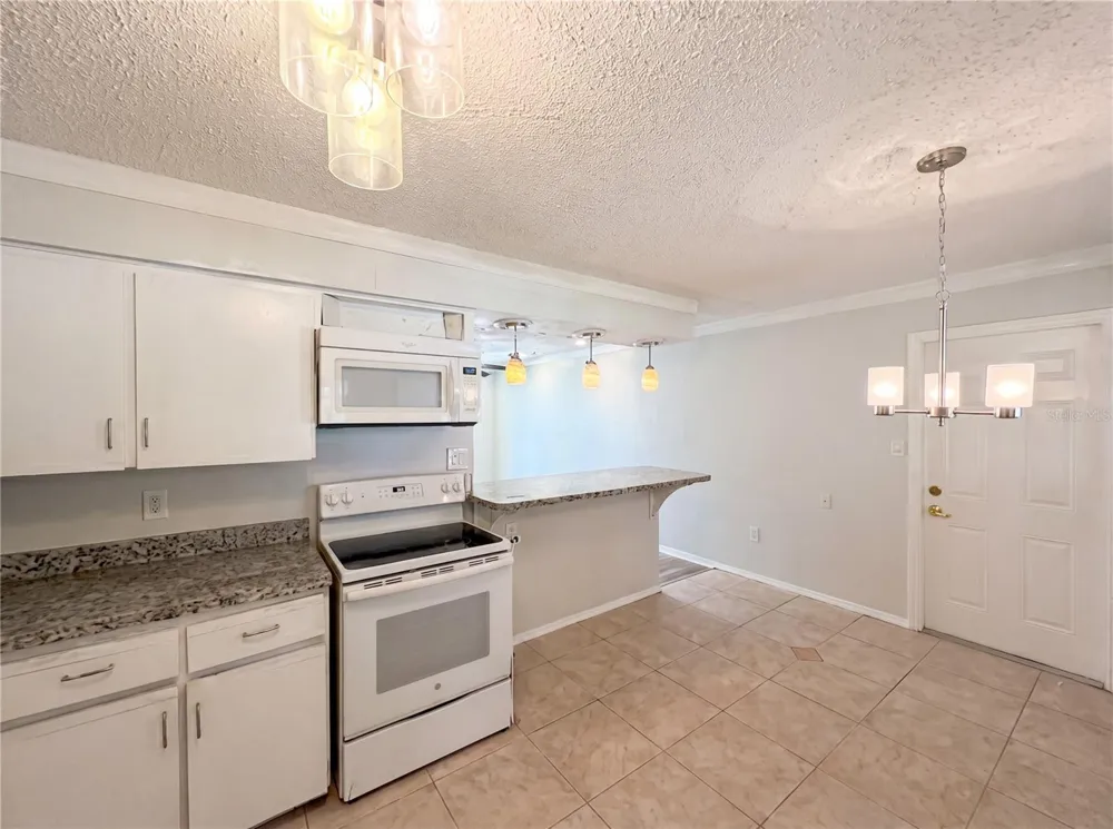 505 OAK DRIVE Tavares, FL 32778