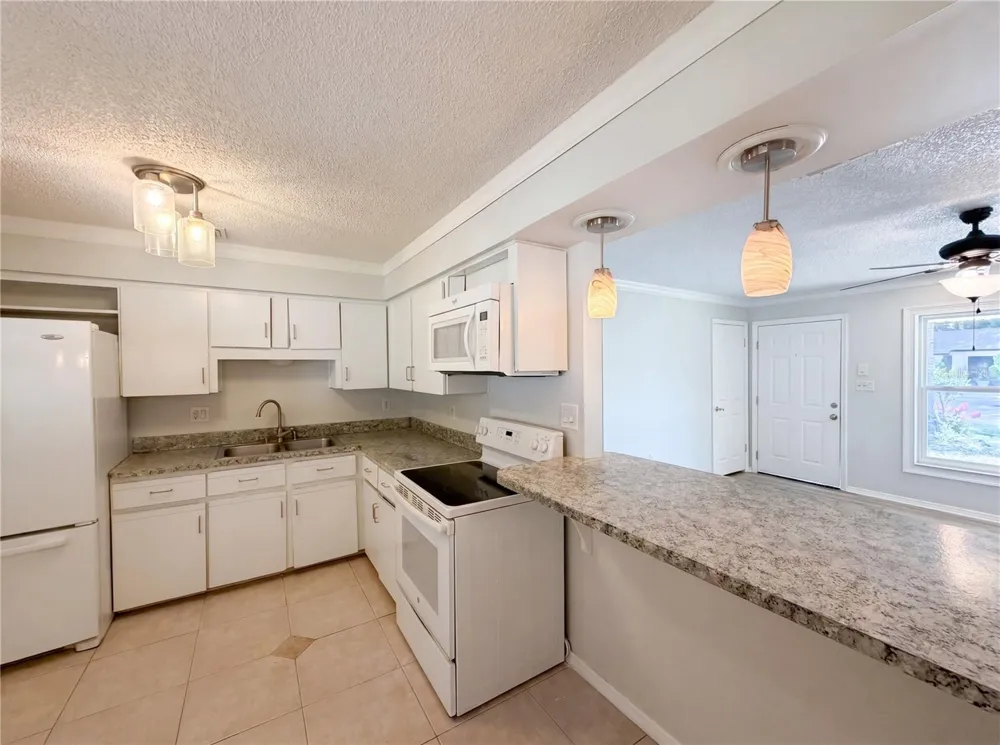 505 OAK DRIVE Tavares, FL 32778