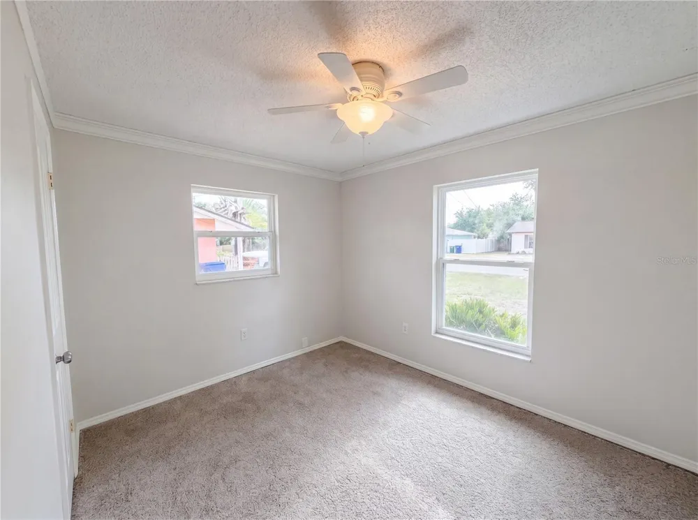 505 OAK DRIVE Tavares, FL 32778