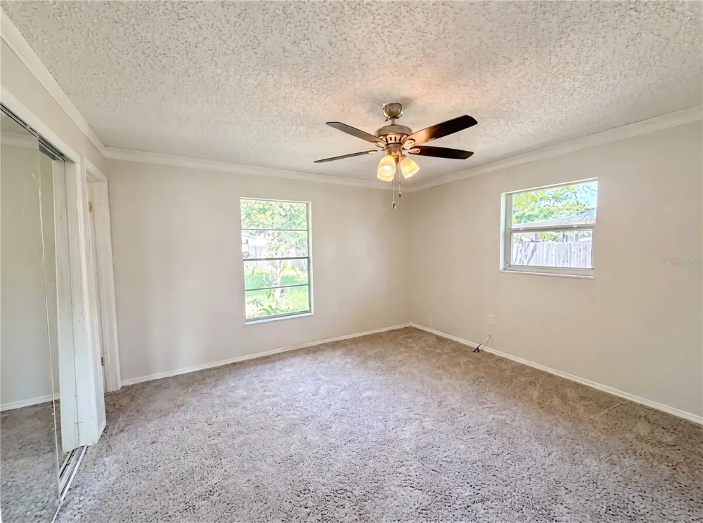 505 OAK DRIVE Tavares, FL 32778