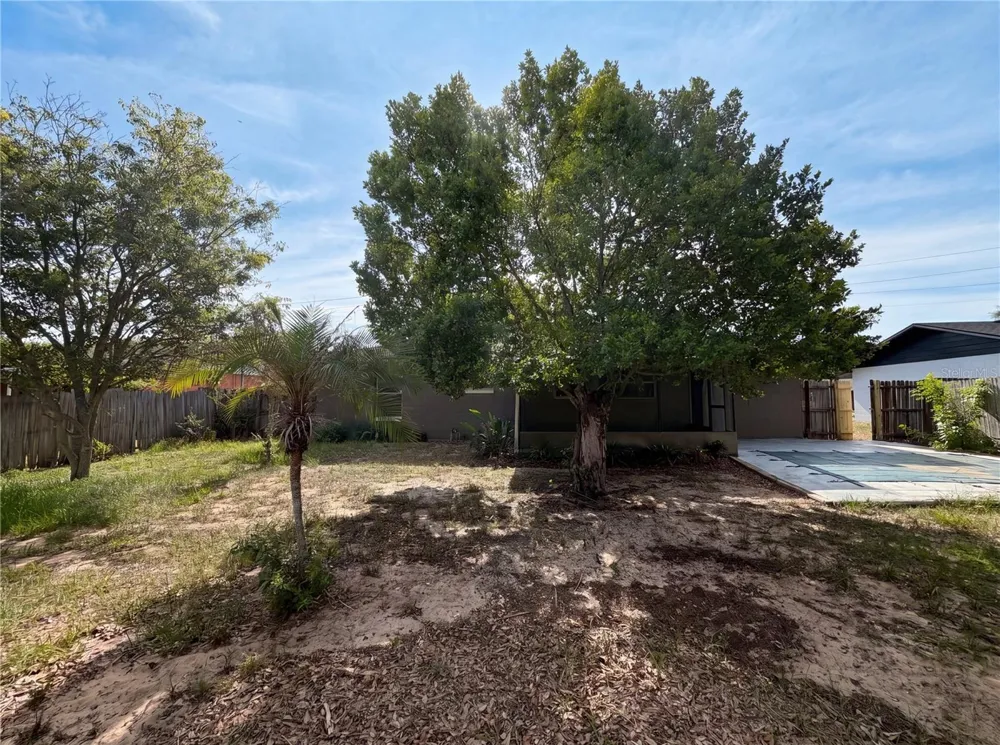 505 OAK DRIVE Tavares, FL 32778