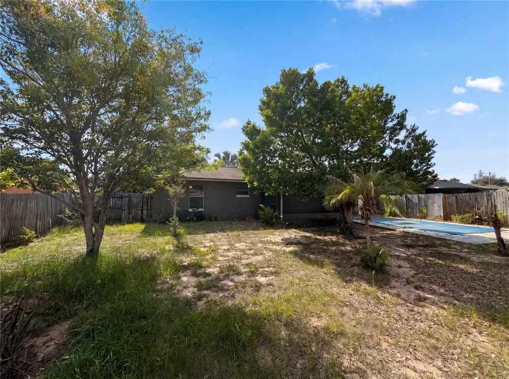 505 OAK DRIVE Tavares, FL 32778
