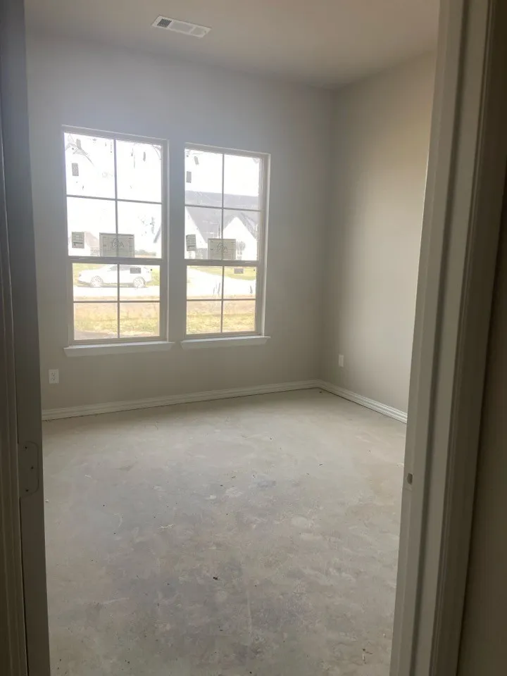 113 Sunny Side Road Valley View, TX 76272