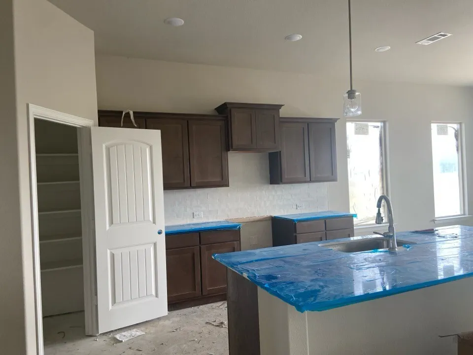 113 Sunny Side Road Valley View, TX 76272