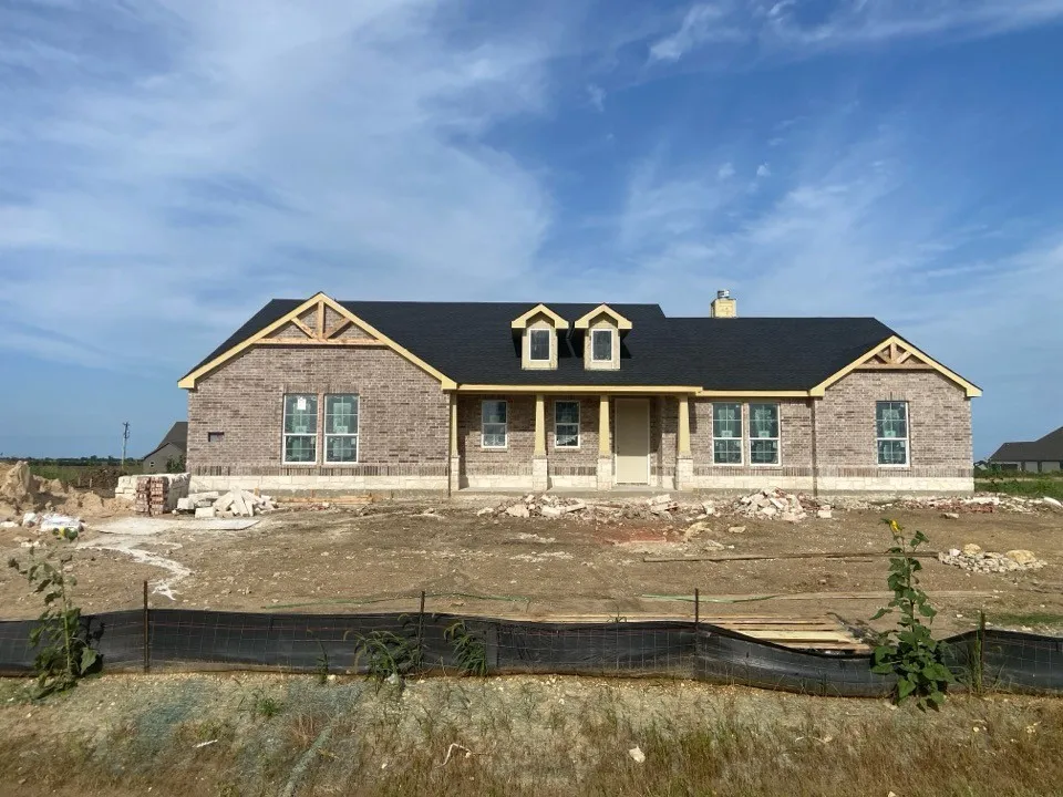150 Sunny Side Road Valley View, TX 76272