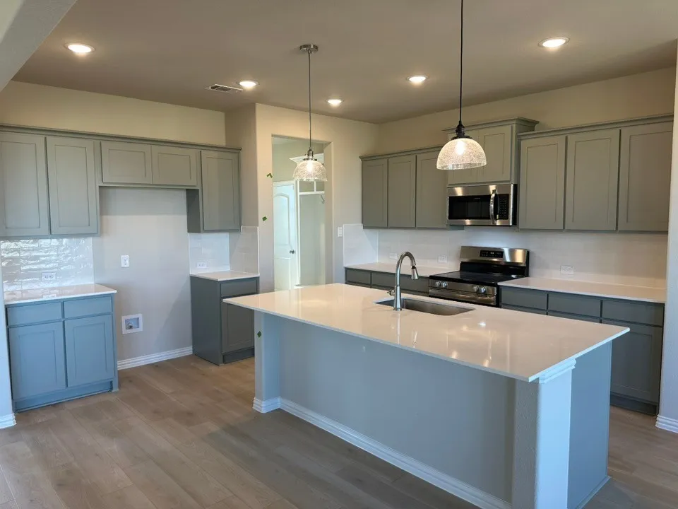 150 Sunny Side Road Valley View, TX 76272