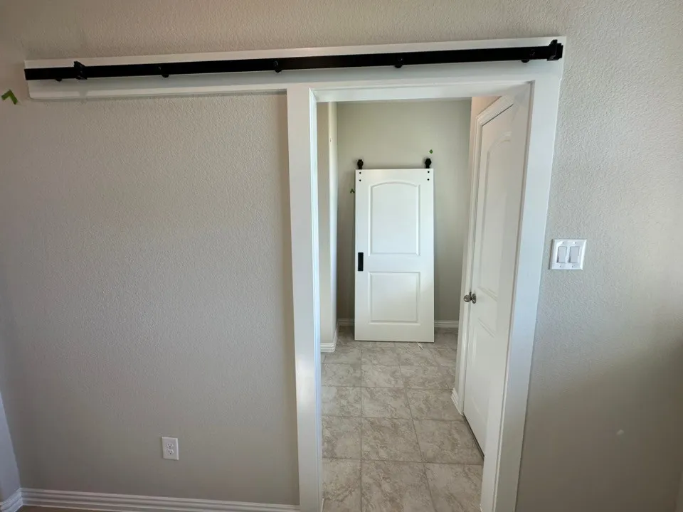 150 Sunny Side Road Valley View, TX 76272